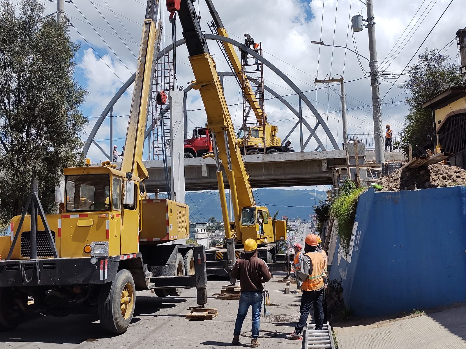 Construcción De Puente Vehicular Avanza Un 65 %