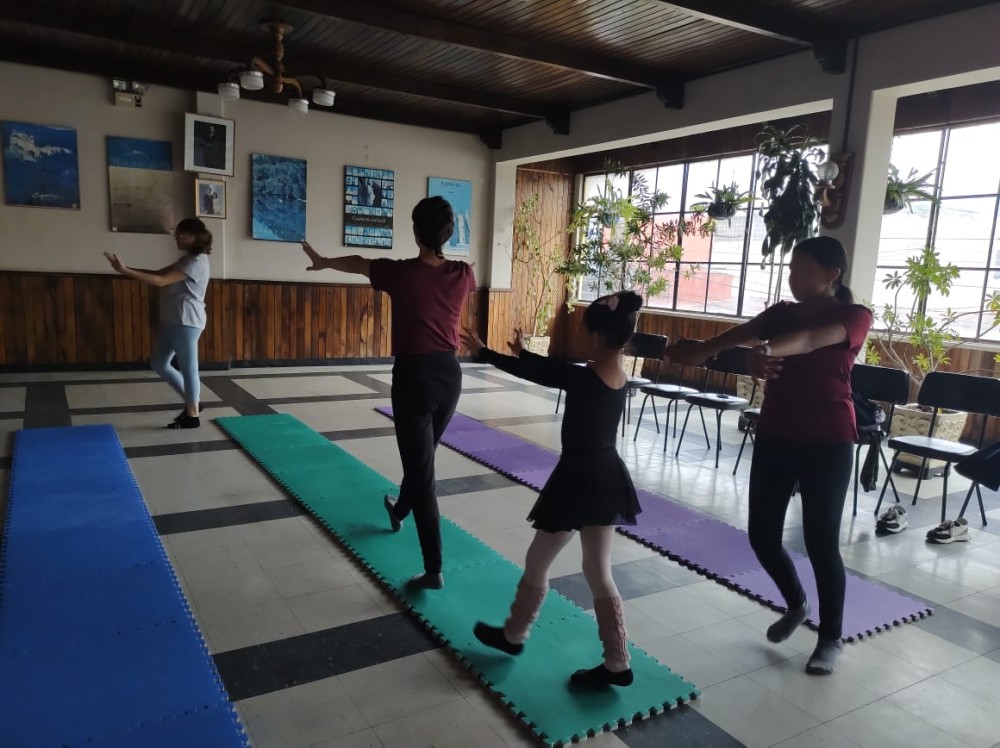 Academia Comunitaria: un proyecto que busca acercar la danza a niñas, adolescentes y jóvenes 