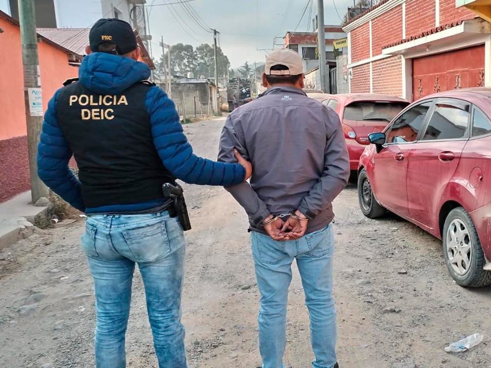 Acusado de homicidio en grado de tentativa es capturado en allanamiento en Huehuetenango