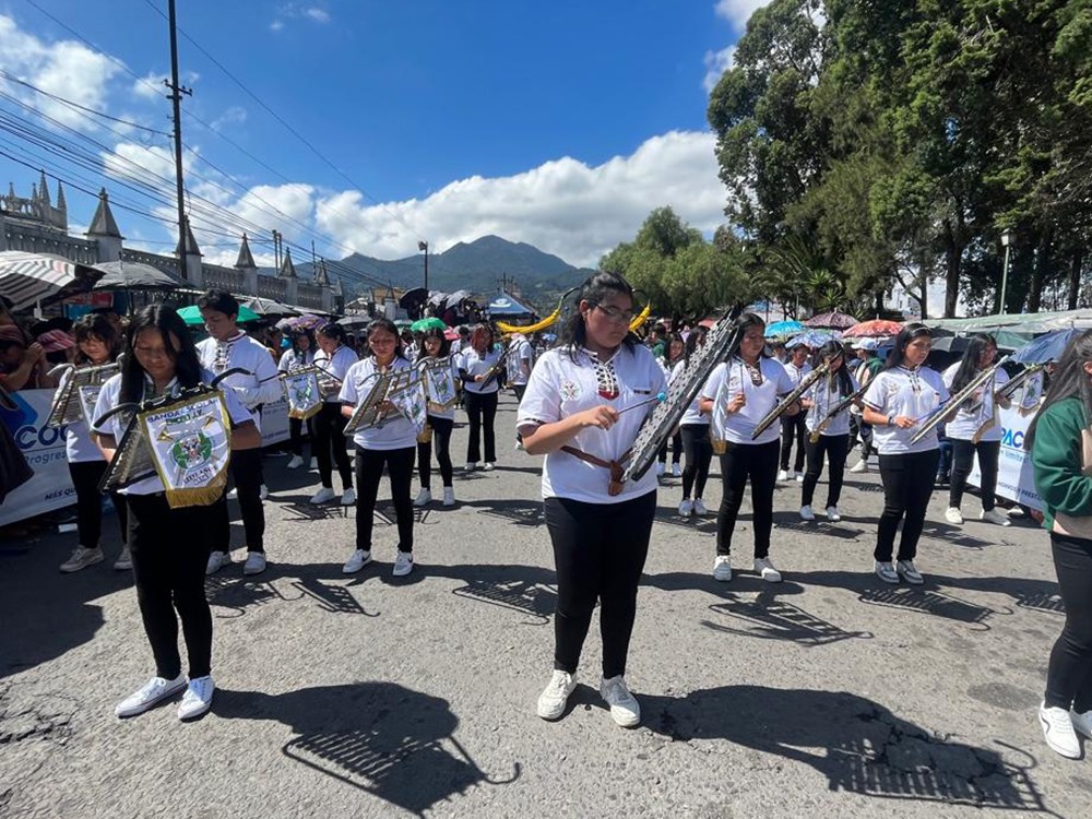 Al menos 14 mil estudiantes desfilarán en Xelafer 2024 