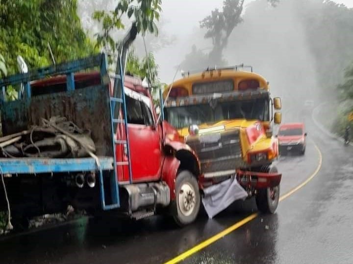  Artistas de San Marcos sufren accidente de tránsito 