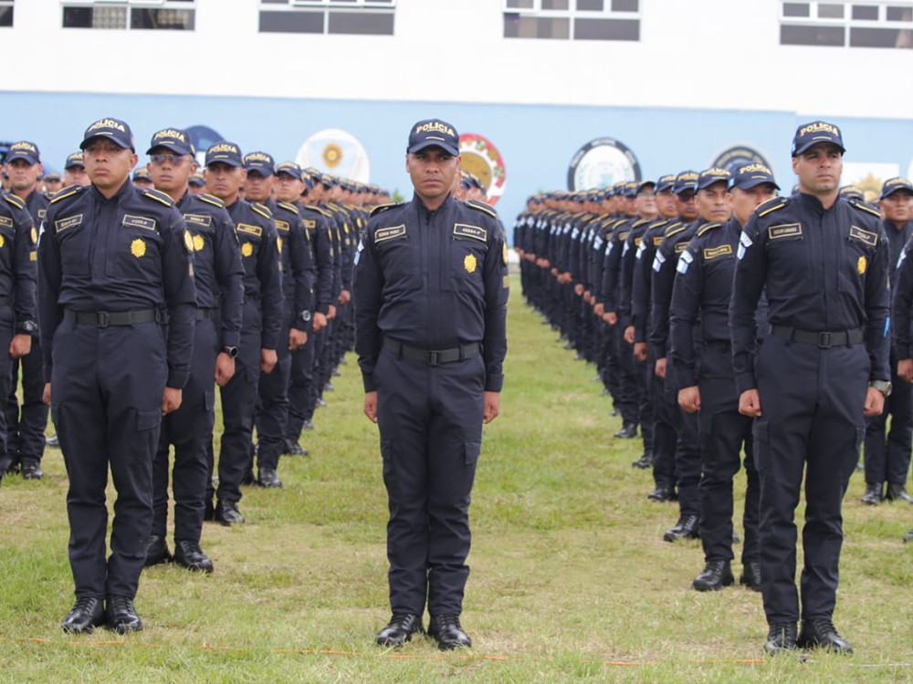 Así es el nuevo uniforme de la Policía Nacional Civil  