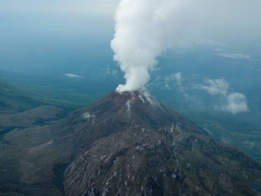 Ascensos al volcán Santiaguito continúan restringidos por alta actividad 