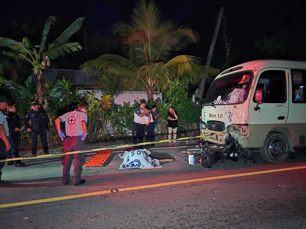 Bombera estaba de turno cuando recibió la noticia que su pareja falleció en un accidente de tránsito