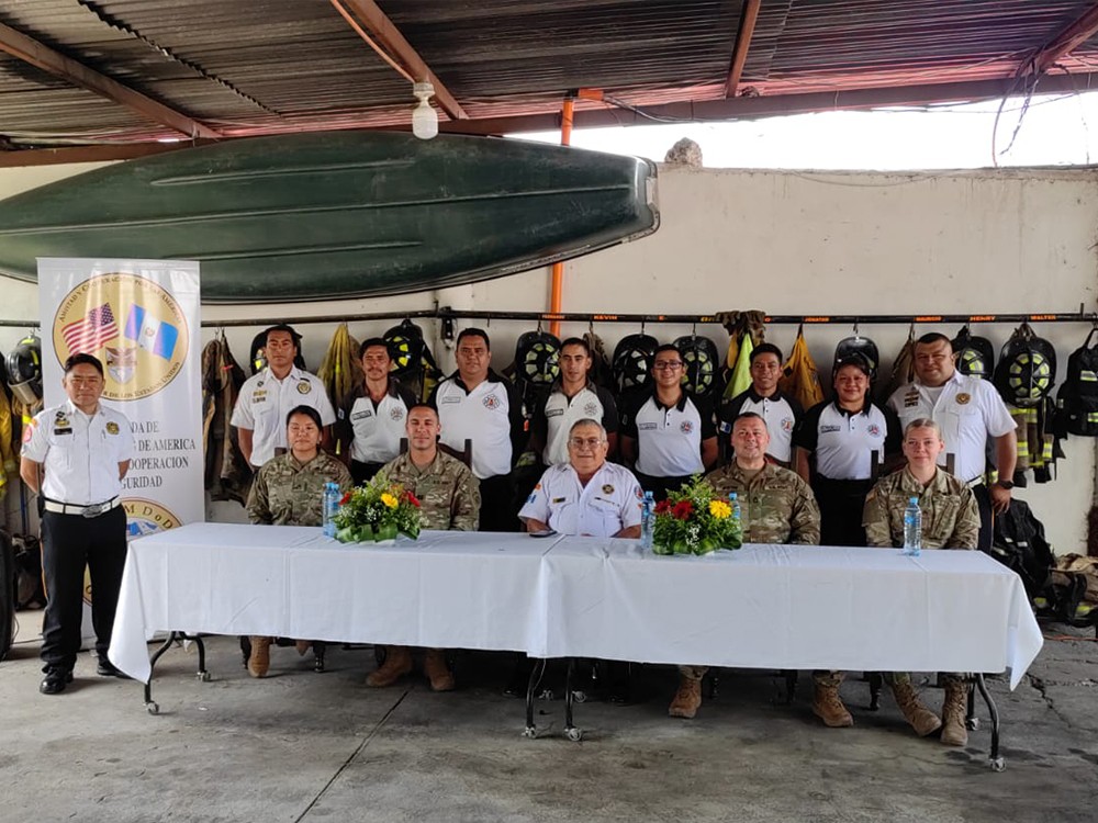 Bomberos Voluntarios de Huehuetenango reciben donación por parte de la Embajada de los Estados Unidos 