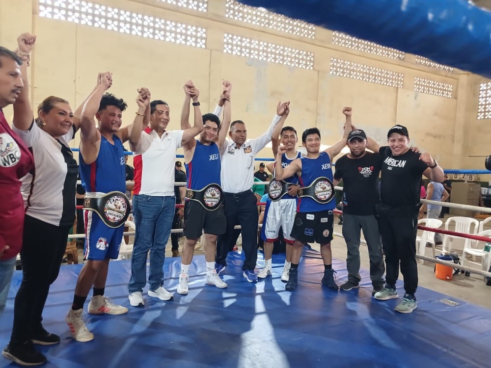 Boxeadores quetzaltecos destacan en evento en Chiapas, México