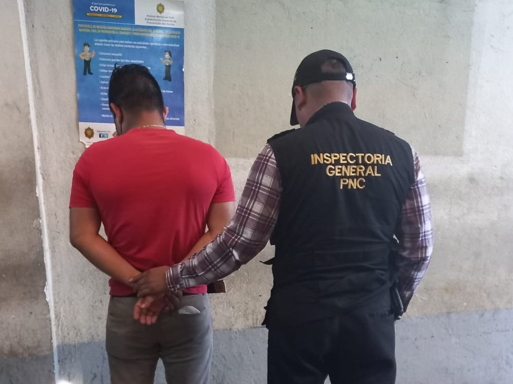 Capturan a agente de la PNC en operativo Mar Azul