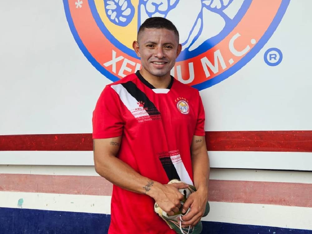 Carlos “Cuilapa” Mejía, nuevo jugador de Xelajú, a espera de la habilitación para su debut