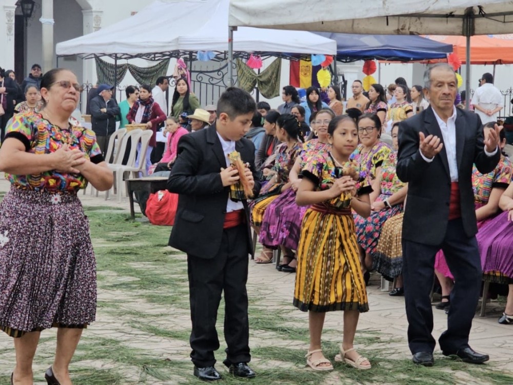 Celebran el día de la Identidad Shecana en San Pedro Sacatepéquez