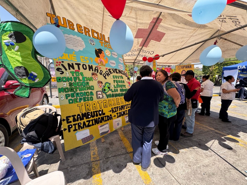 Con stands informativos dan a conocer acciones para prevenir la tuberculosis