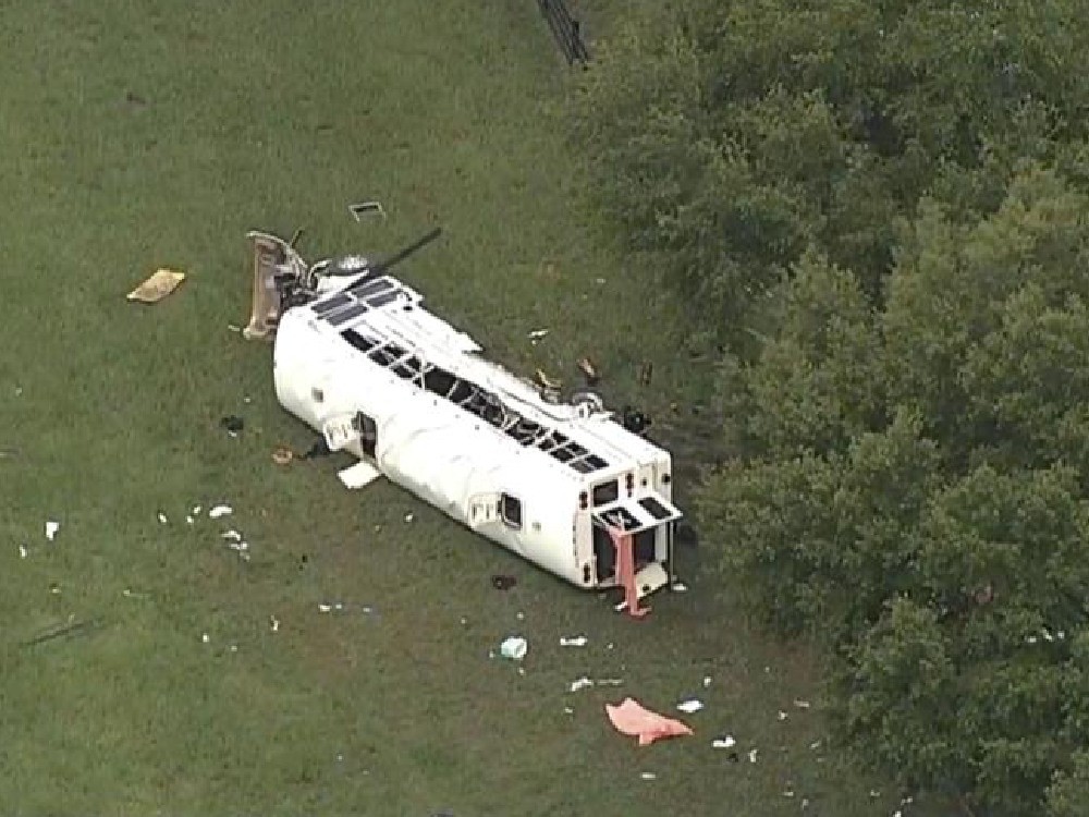 Conductor fumó marihuana y tomó fármacos antes de choque que mató a ocho mexicanos