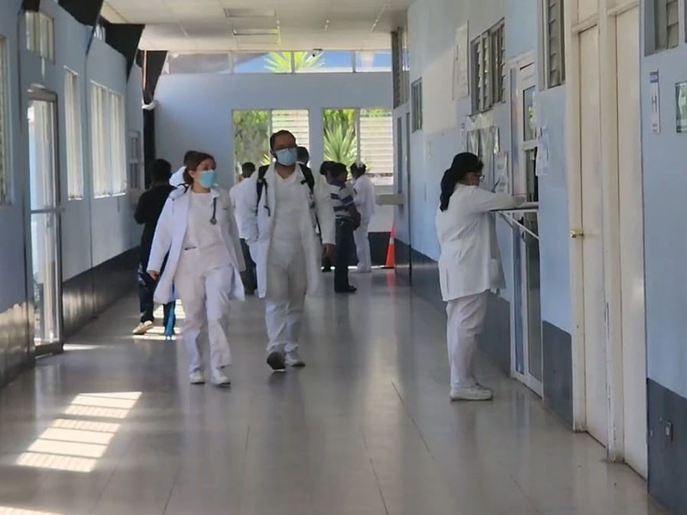 Confirman brote de casos de Covid-19 en Hospital Regional de San Marcos.