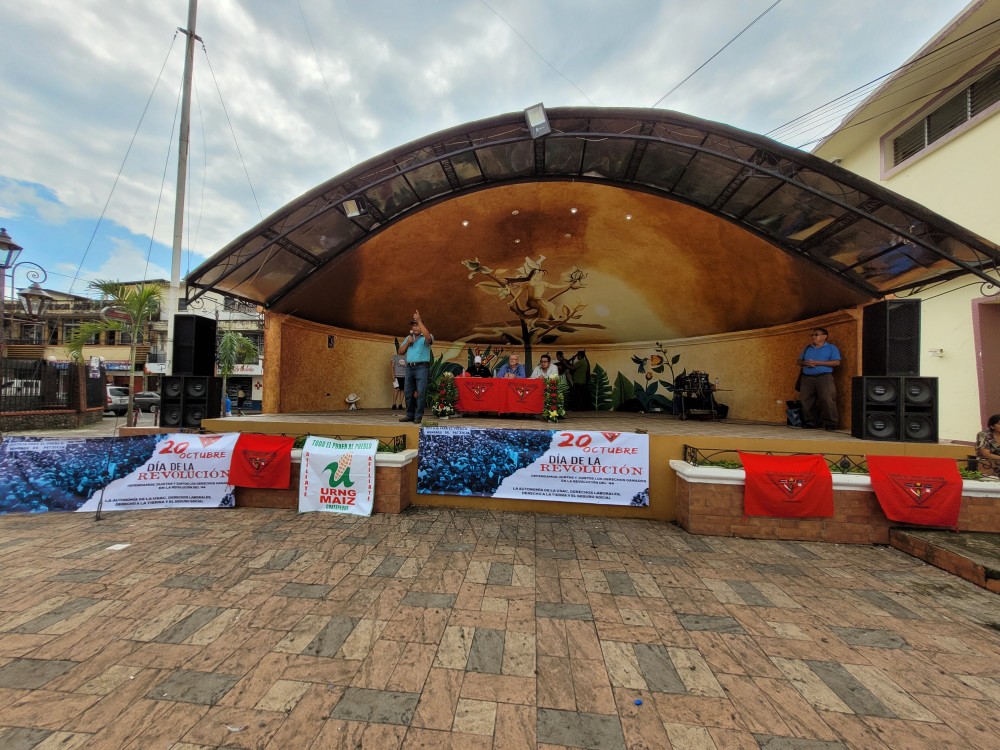 Conmemoran Día de la Revolución en Coatepeque