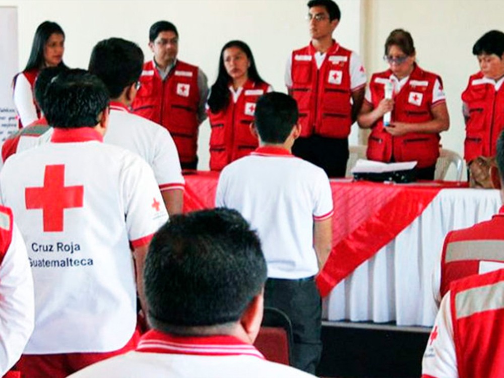 Cruz Roja lanza campaña de recolección de ropa por época fría que afecta a pobladores del altiplano de San Marcos