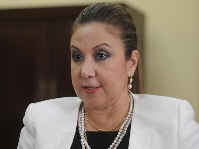 CSJ reinstala a magistrada Blanca Stalling quien era señalada de tráfico de influencias