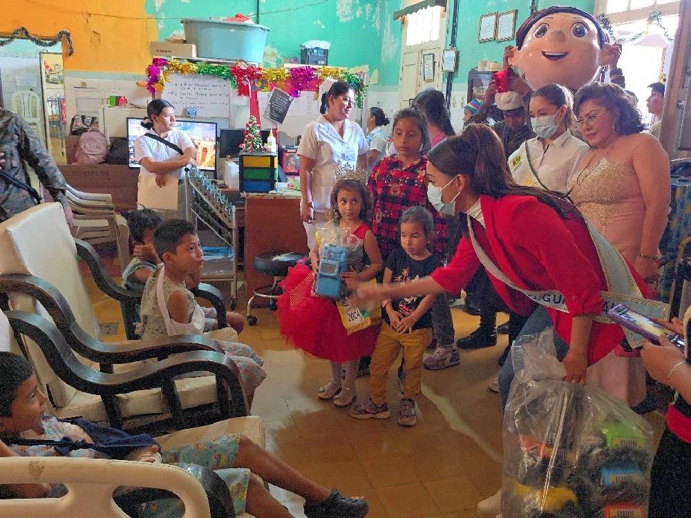 Cumplen 6 años consecutivos de llevar alegría a los niños del Hospital de Mazatenango