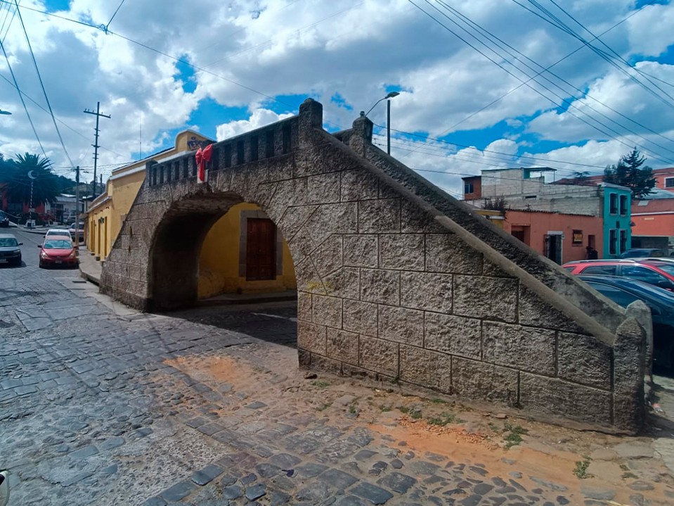 Dañan estructura que protege puente Los Chocoyos  