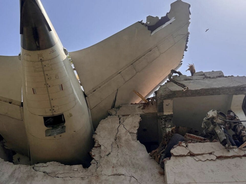 El único superviviente del accidente de Air India narra su dramática experiencia: "Había cadáveres a mi alrededor"