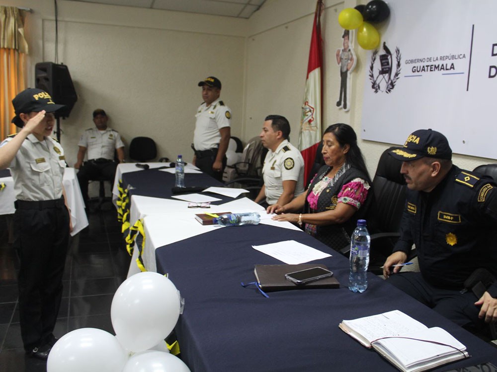 Eligen a niña jefa de la PNC en Totonicapán que busca promover valores cívicos 