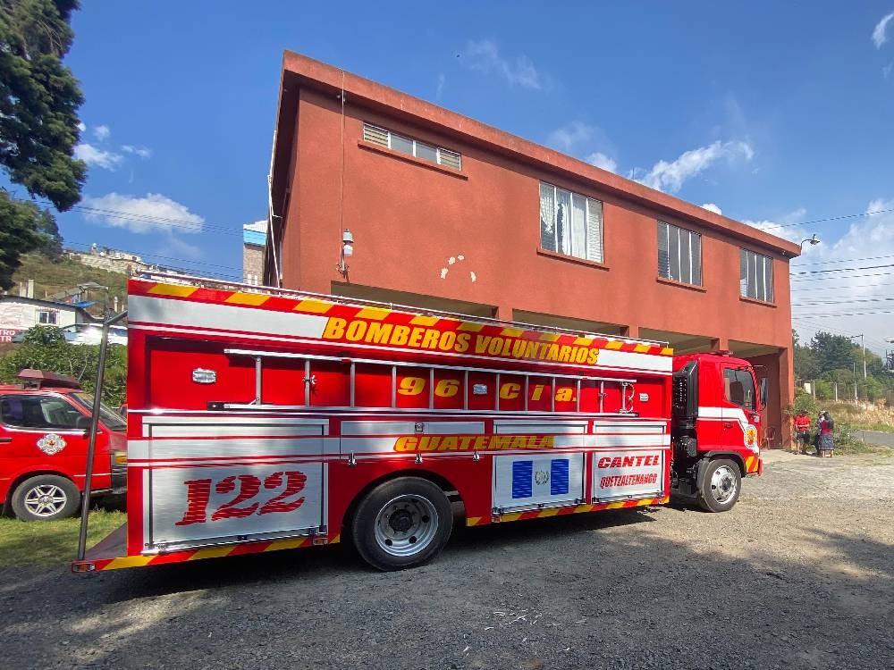 Entregan nueva motobomba a Bomberos Voluntarios de Cantel 