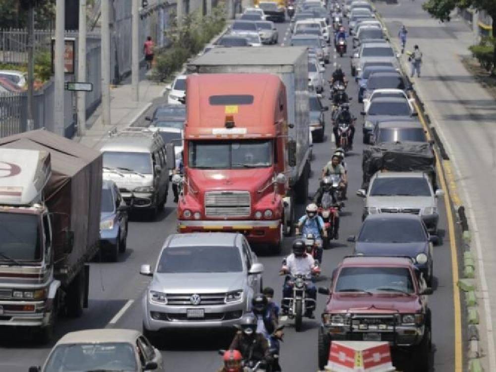 Establecen horarios de restricción de circulación del transporte de carga pesada en Navidad y Año Nuevo