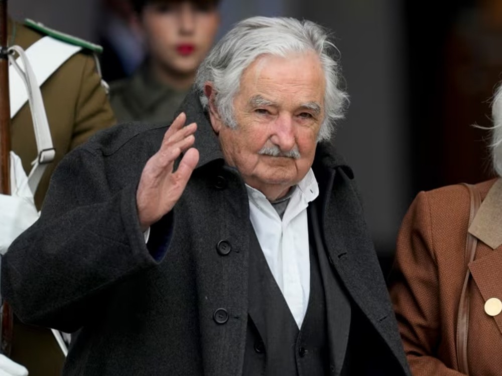 Expresidente uruguayo José Mujica anuncia que padece cáncer de esófago