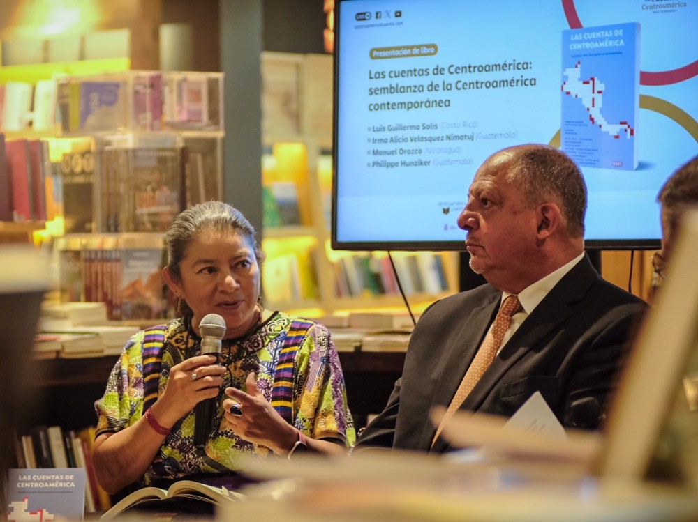 Festival Centroamérica Cuenta presenta un libro coordinado por expresidente de Costa Rica y con la coautoría de la quetzalteca Irma Alicia Velásquez 