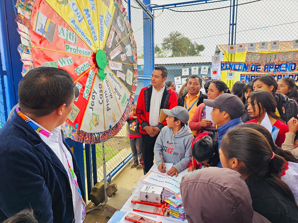 Festival de lectoescritura es realizado en idioma Sipakapense