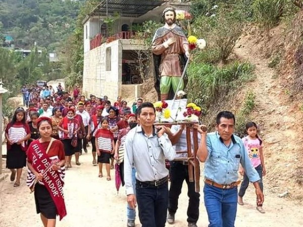 Fieles católicos celebran a su patrono San Isidro Labrador