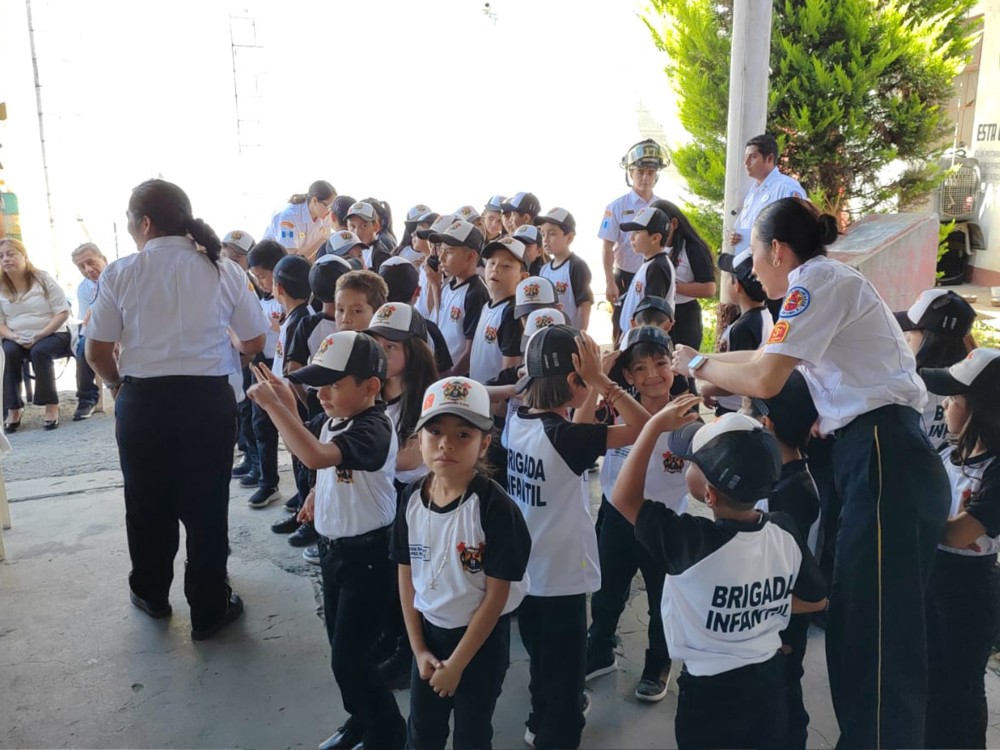 Finaliza preparación de los futuros bomberos voluntarios en Huehuetenango 