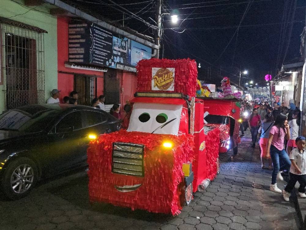 GALERÍA | Celebran 19 años del tradicional desfile de mototaxis en Cuyotenango