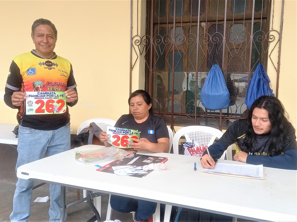 Grupo Running y autoridades de Huehuetenango impulsan la caminata por la fe