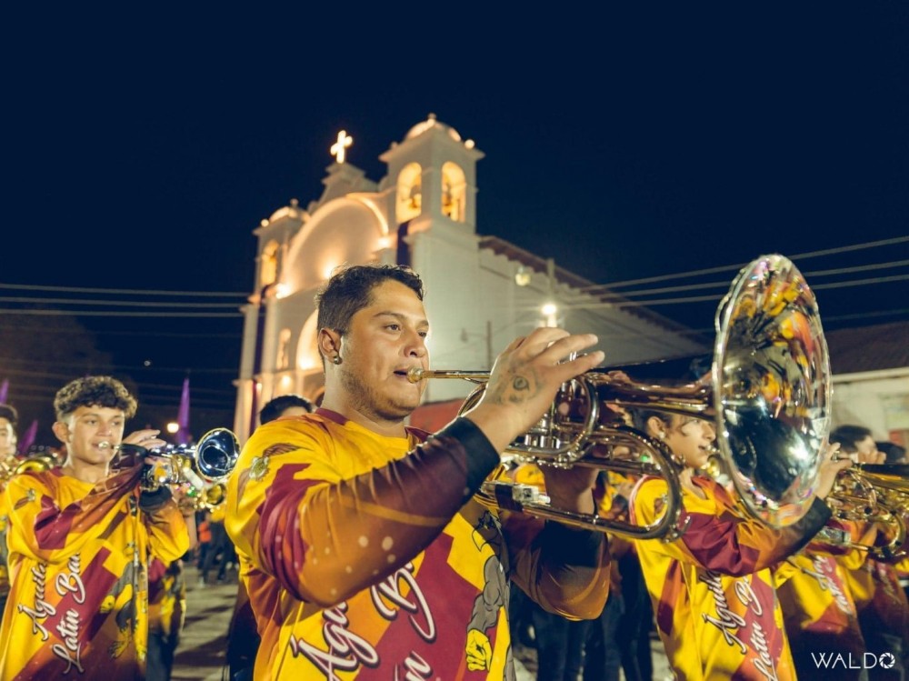 Águilas Latín Band, la agrupación que lleva el ritmo en sus presentaciones 