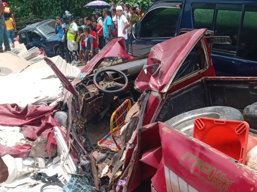 Hombre Se Salva De Morir Aplastado Por Un Camión