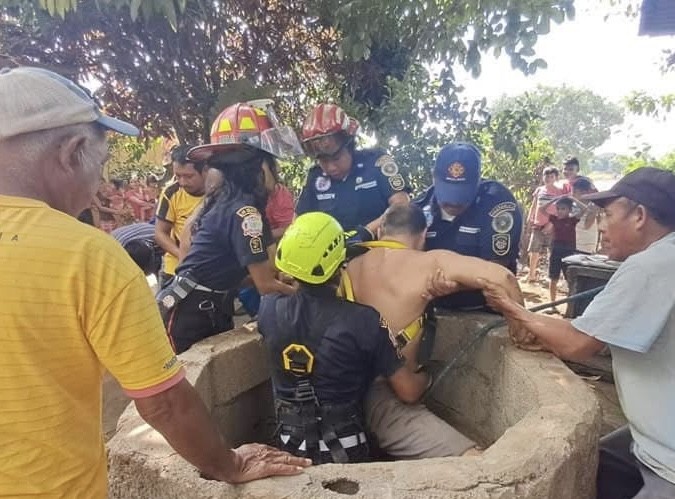 Hombre sobrevive tras caer a un pozo de 10 metros en Flores Costa Cuca