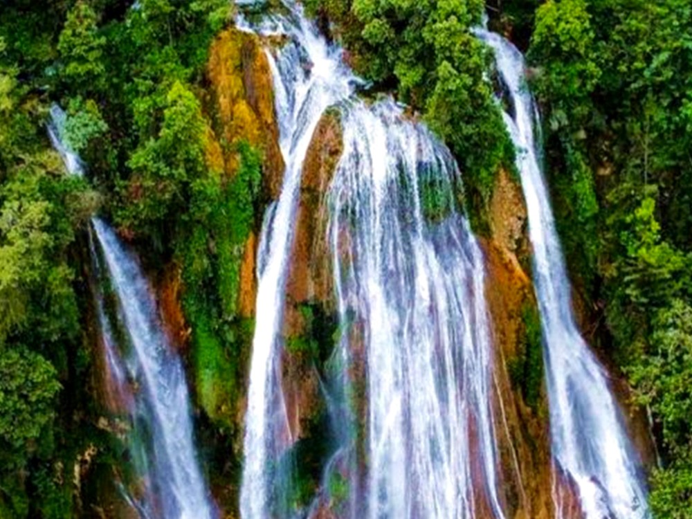 Huehuetenango: La catarata ubicada entre las montañas 