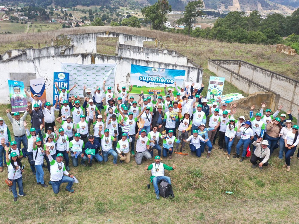INAB lanza en Quetzaltenango el programa “Sembrando Huella 2025” 