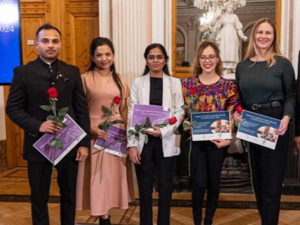 La guatemalteca Lucía Arana es reconocida por la Academia de Ciencias de Estonia