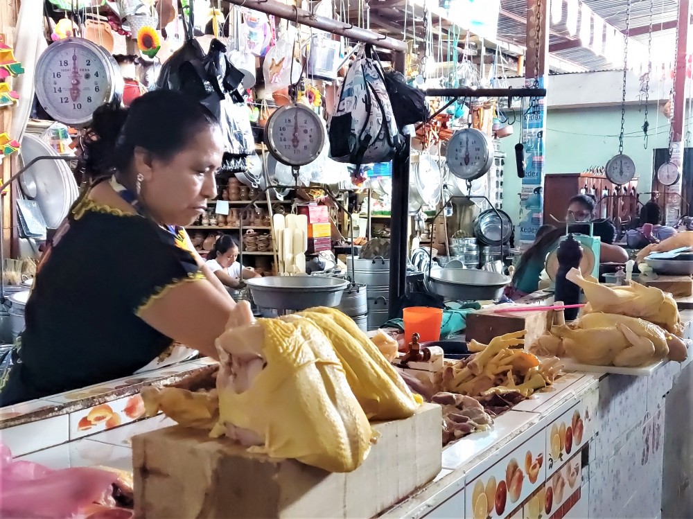 Libra de pollo cuesta Q17 quetzales en Mazatenango
