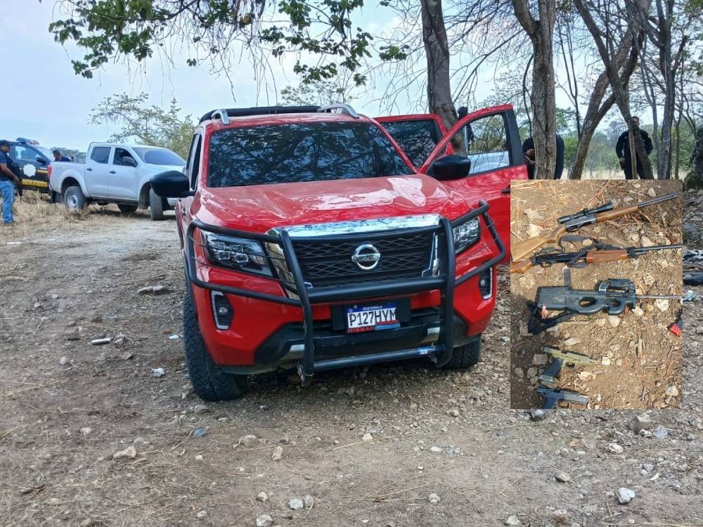 Localizan abandonados dos vehículos y armamento en Santa Ana Huista, Huehuetenango