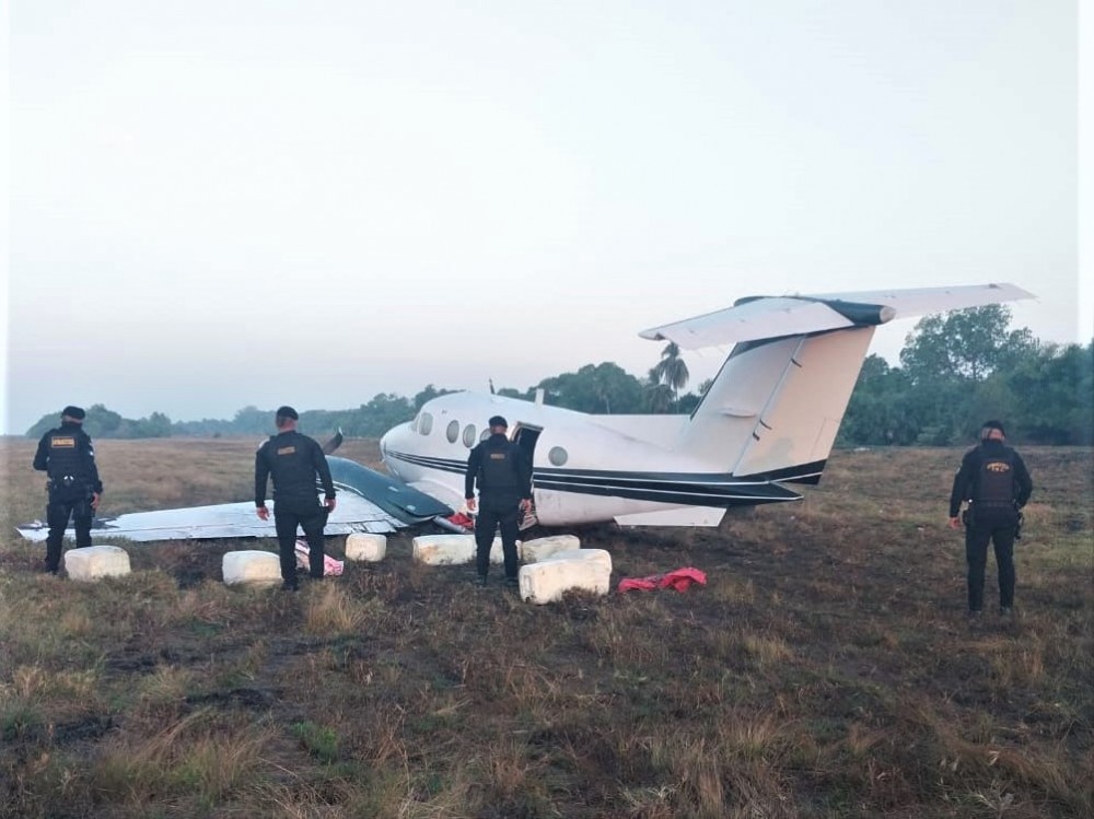 Cinco soldados heridos tras localizar dos avionetas con droga en Tiquisate