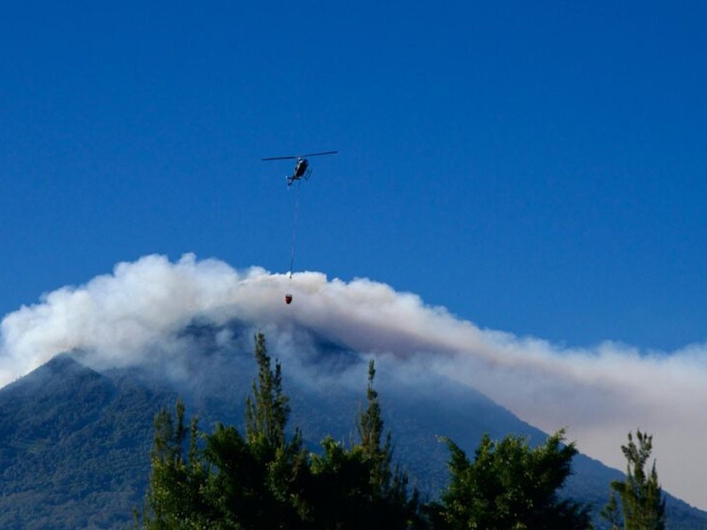 MAGA atenderá a agricultores por incendio en volcán de Agua