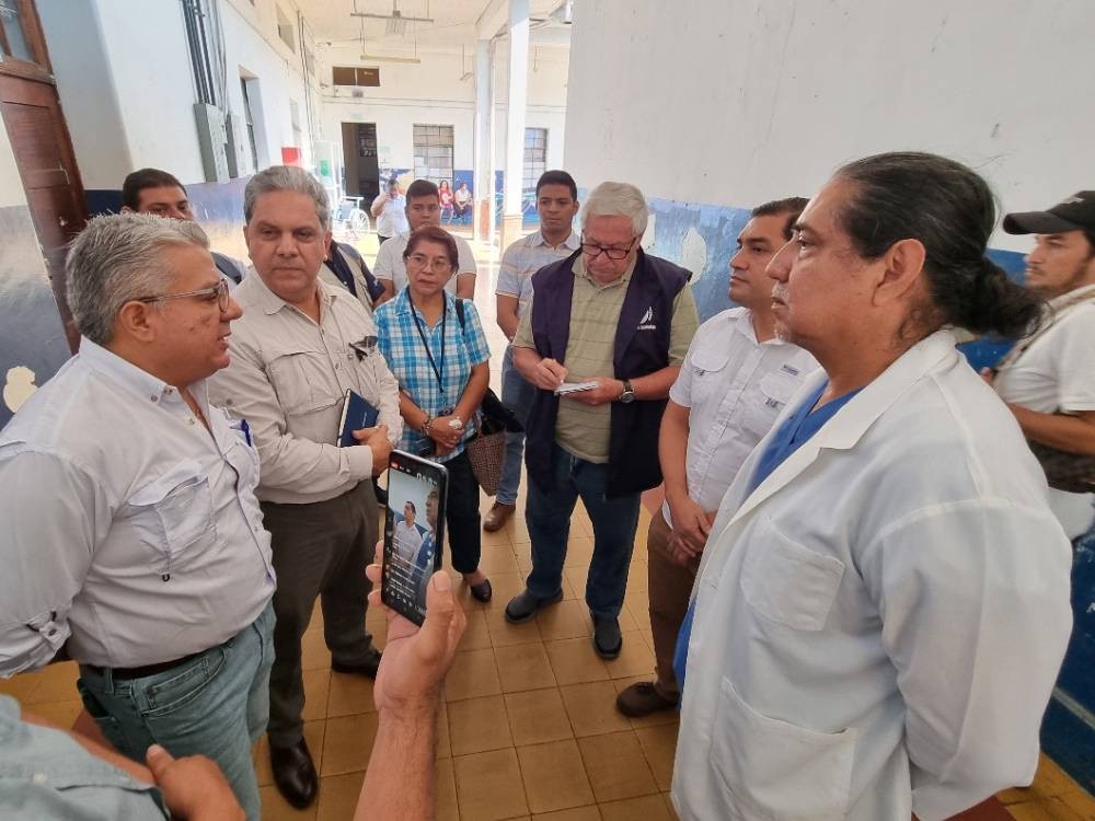 Ministro de Salud visita el Hospital Nacional de Mazatenango