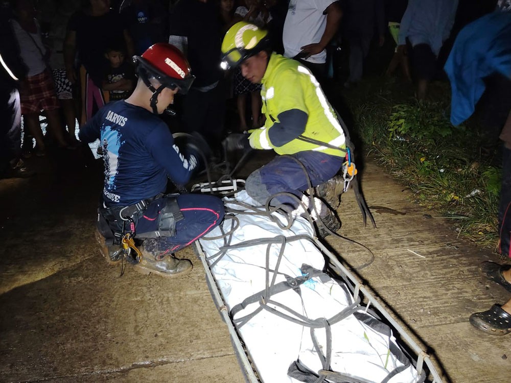 Muere al caer de una peña de 6 metros en Colomba Costa Cuca