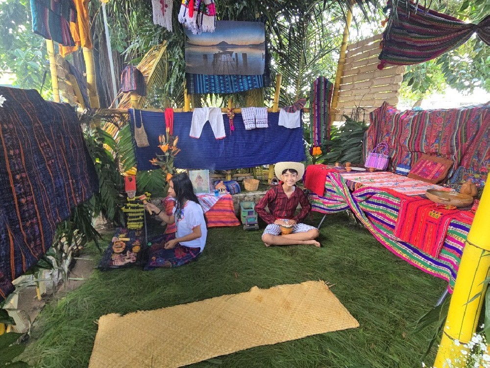 Muestras de fervor patrio durante mañana cultural en Instituto Julio Cesar Méndez Montenegro de Mazatenango