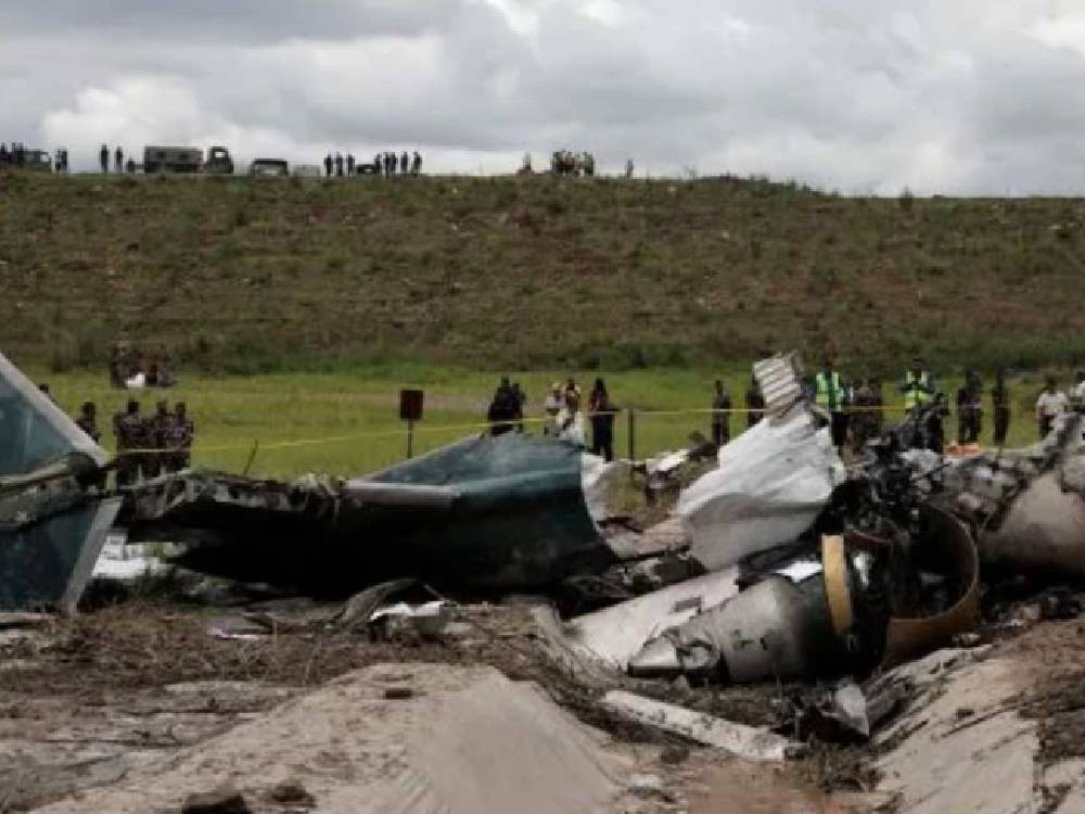 NEPAL: 18 personas mueren en accidente aéreo, solo el piloto sobrevivió 