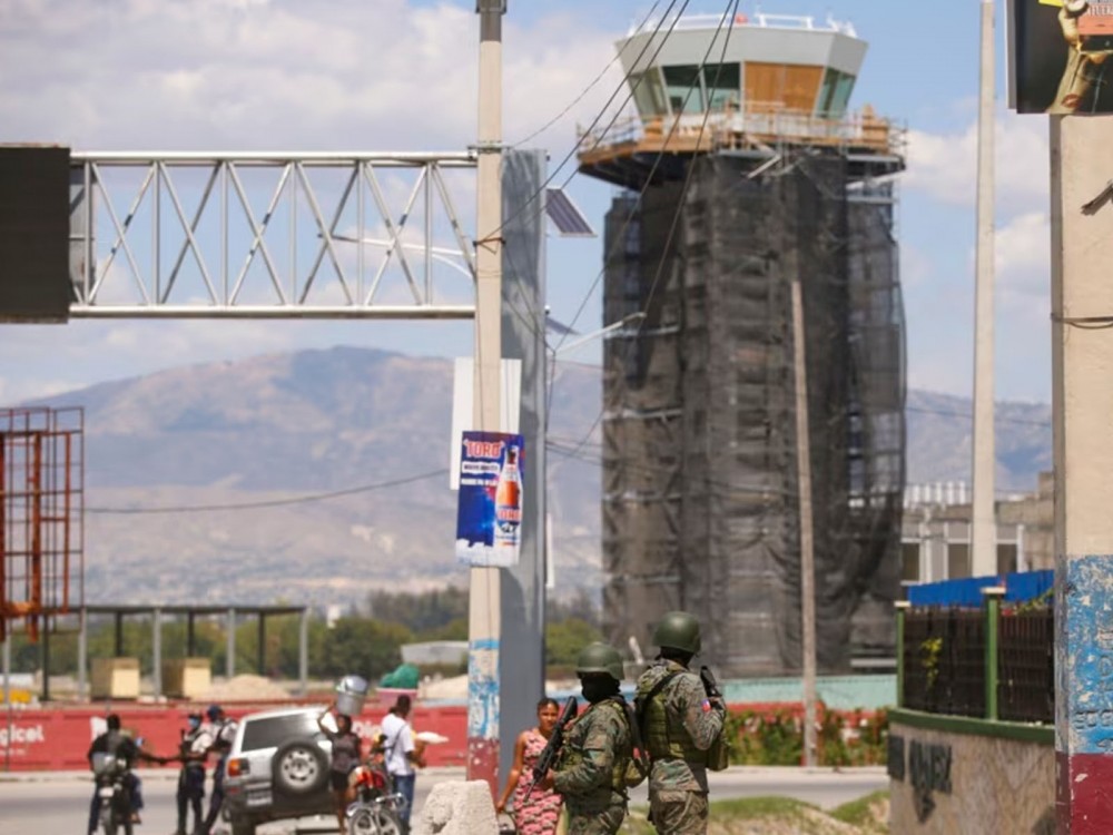 Pandillas intentan tomar el control del principal aeropuerto de Haití