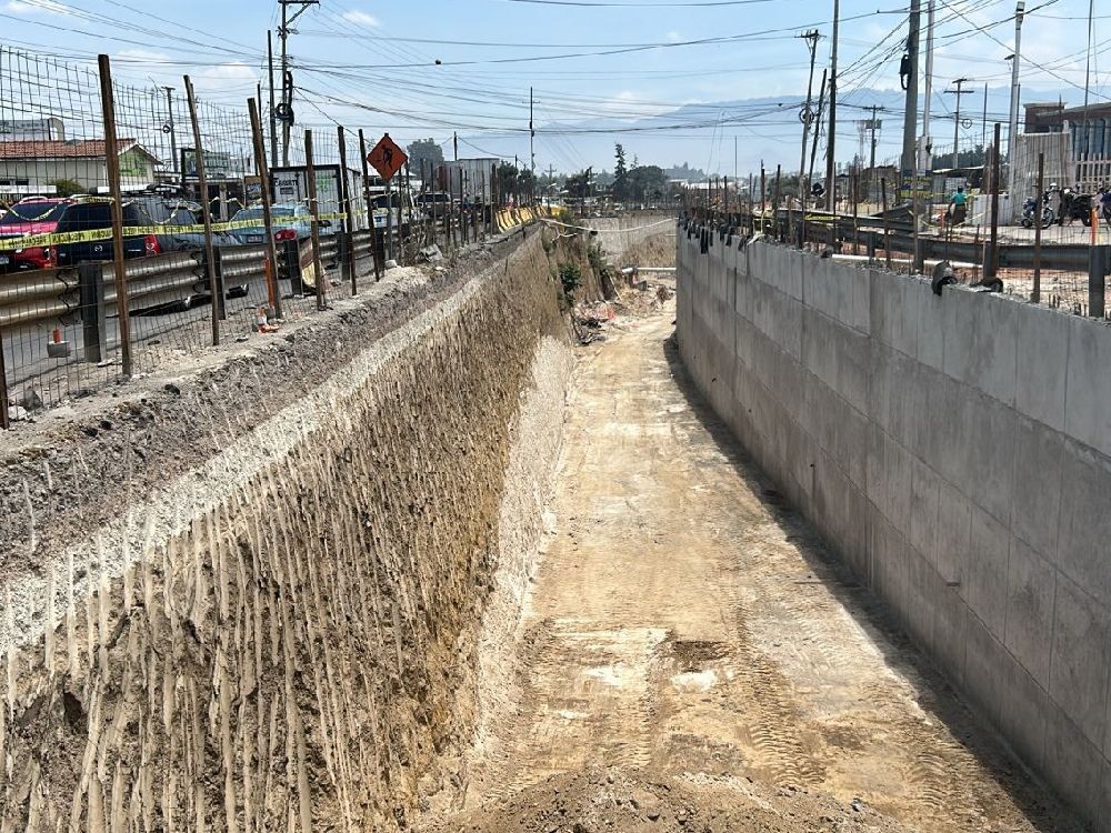 Paso vehicular será cerrado por completo en construcción de paso a desnivel