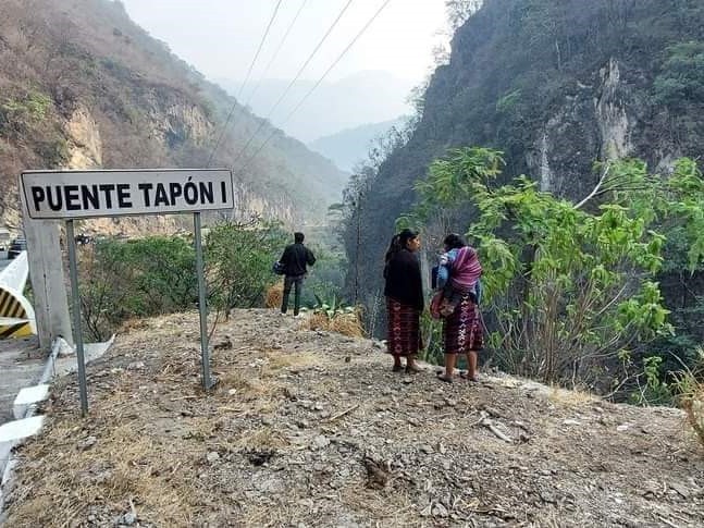 Piloto de camión pierde la vida al caer a Río Selegua en ruta a La Mesilla