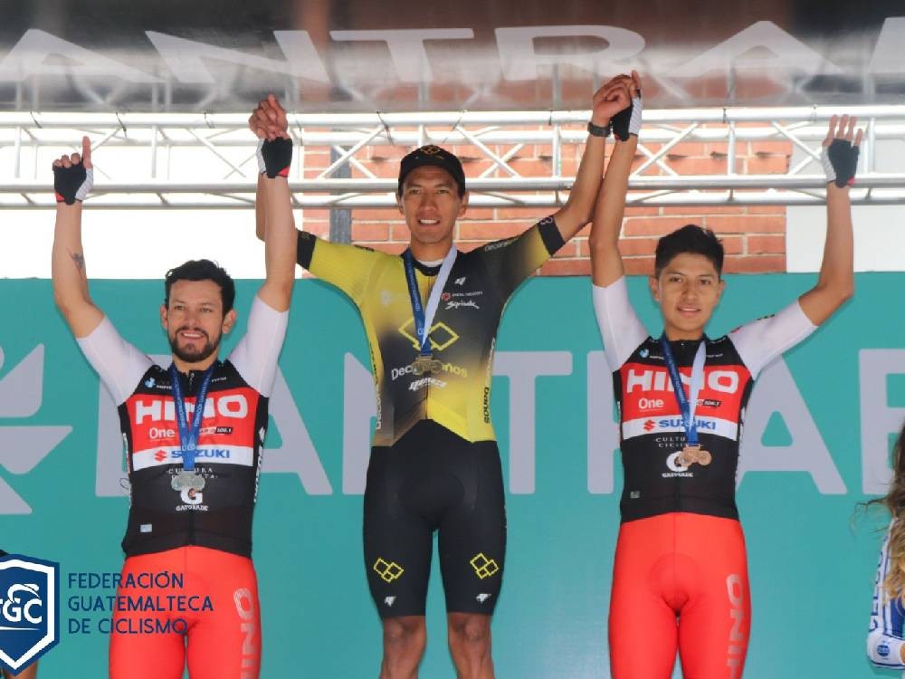 Quetzaltecos ganan podio en el primer evento de ciclismo de la temporada